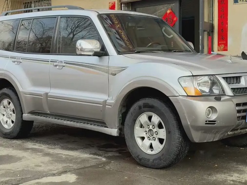 Mitsubishi Pajero 2009
