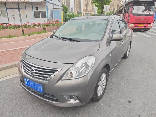 Nissan Sunny 2011