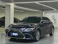 Lexus ES 2022