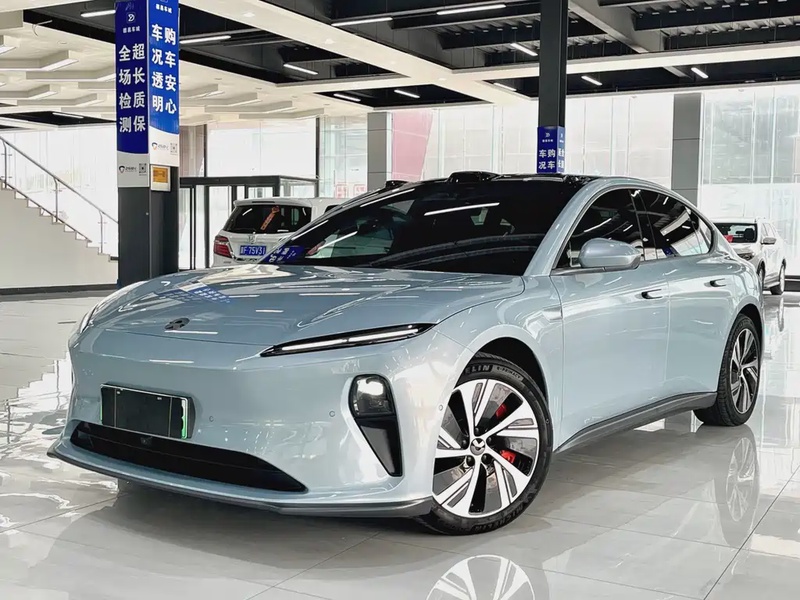 NIO ET5