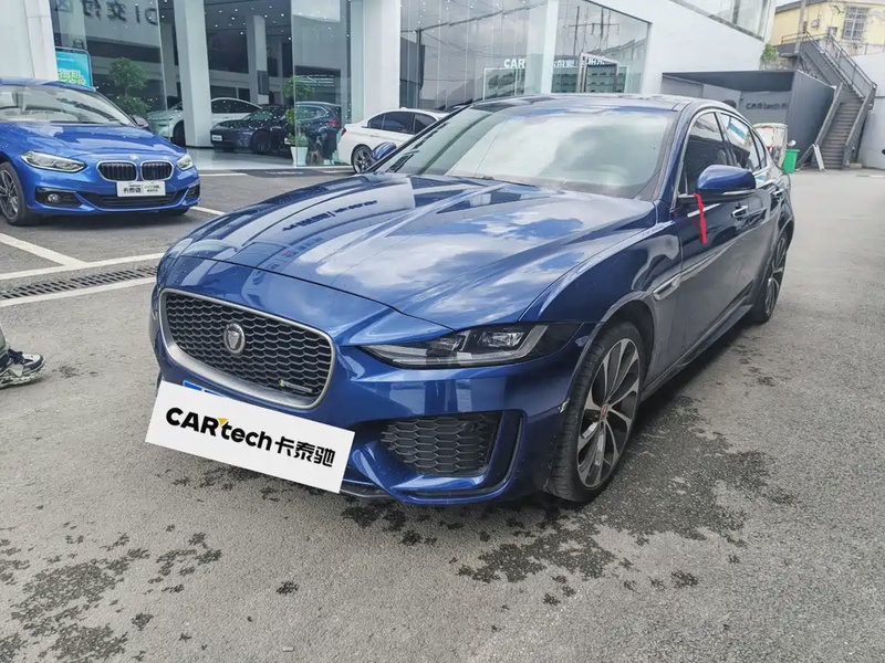 Jaguar XE