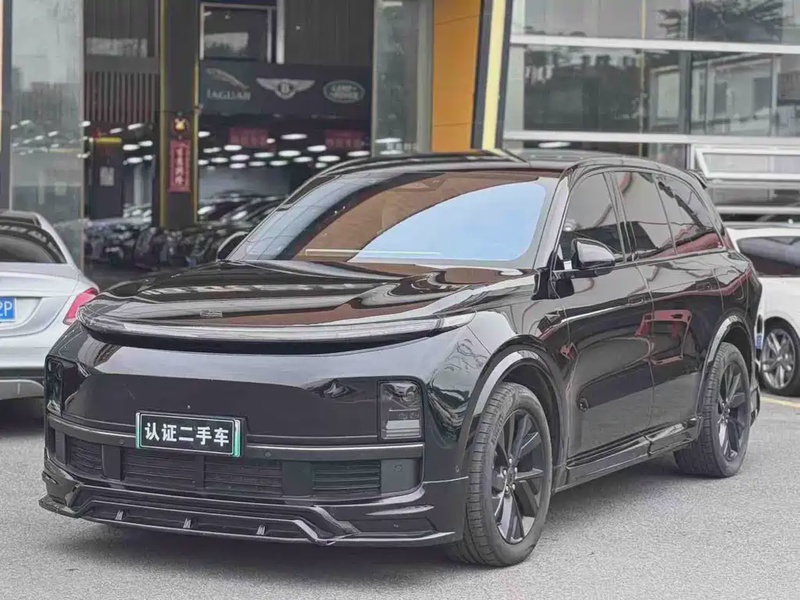 Li Auto L8