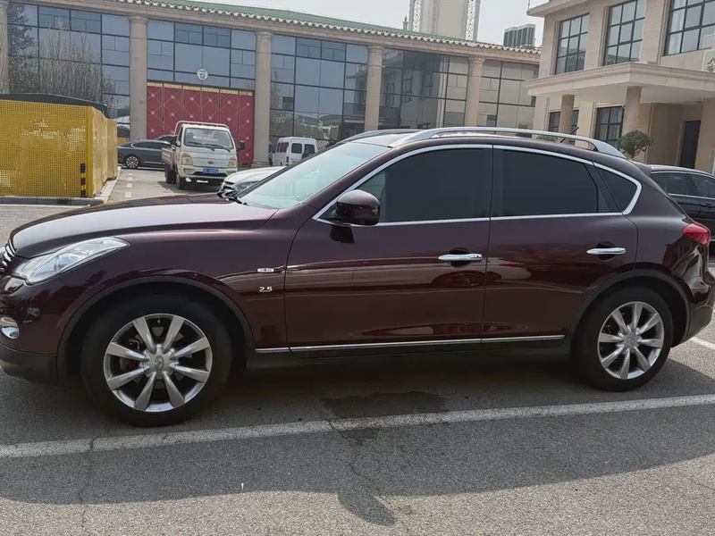 Infiniti QX50