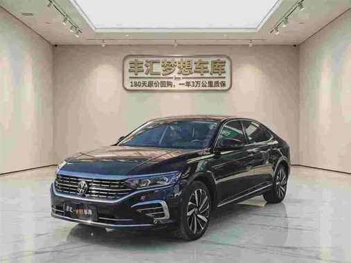 Volkswagen Passat 2023