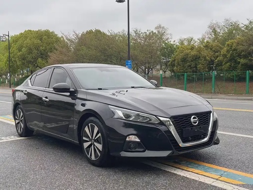 Nissan Teana 2022