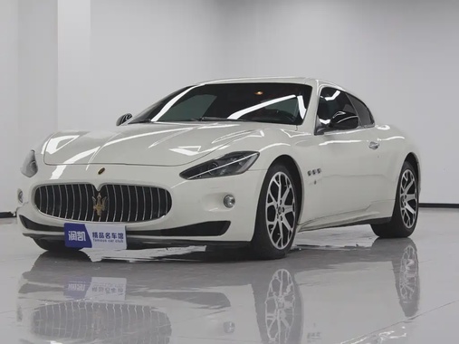 Maserati GranTurismo 2013