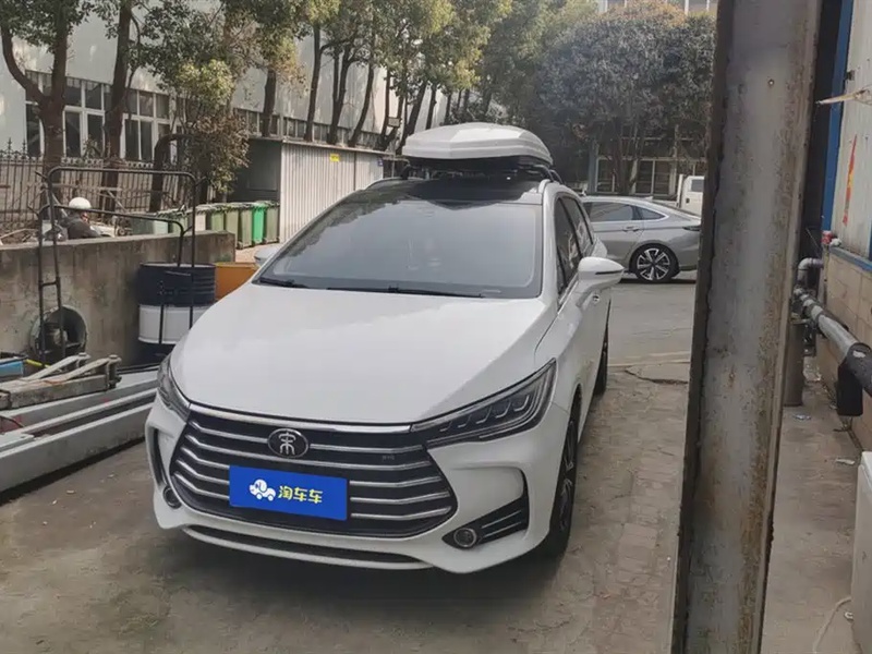 BYD MAX