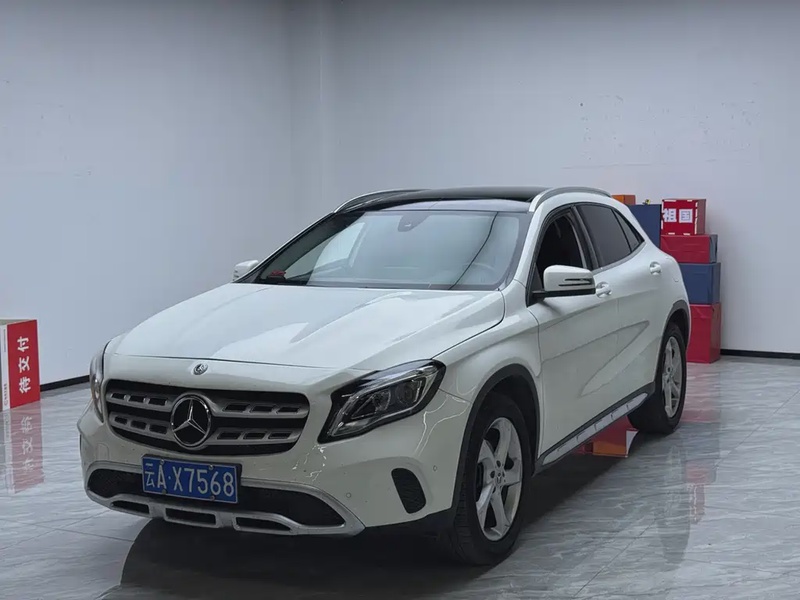 Mercedes-Benz GLA-Class