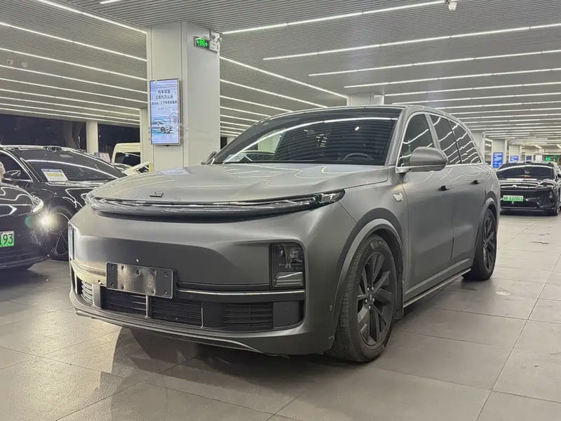 Li Auto L8