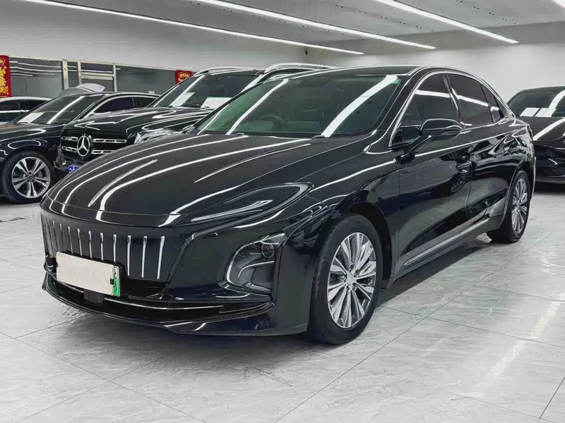 Hongqi E-QM5