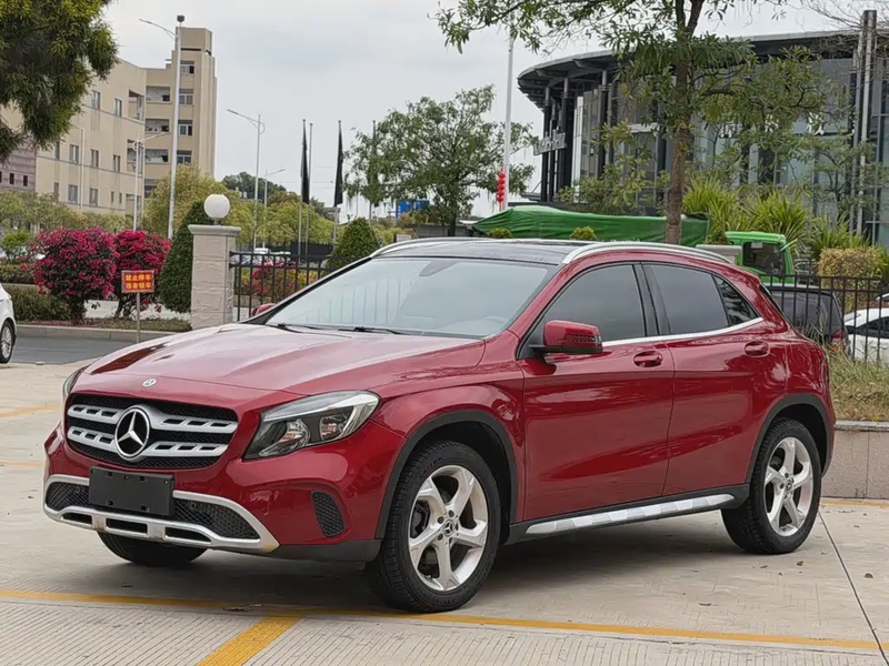 Mercedes-Benz GLA-Class