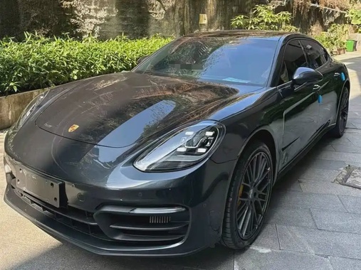Porsche Panamera 2021