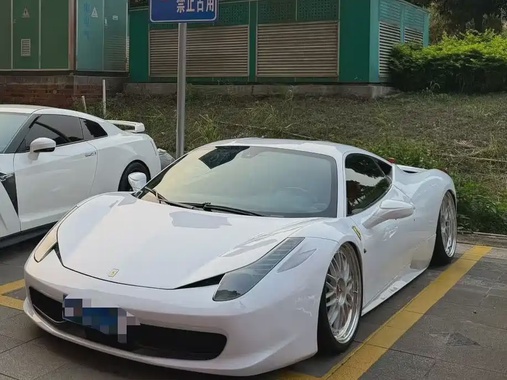Ferrari 458 2015