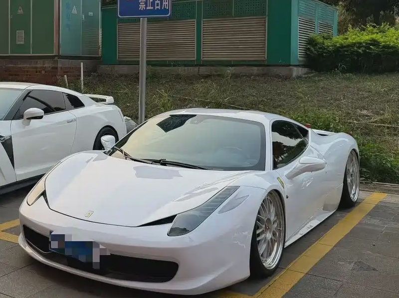 Ferrari 458