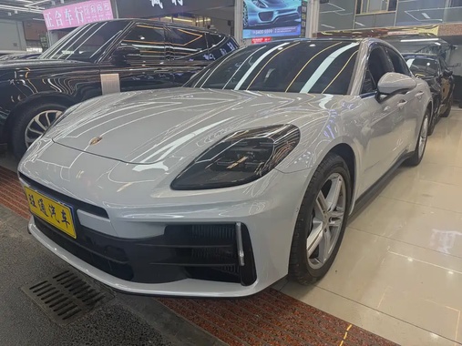 Porsche Panamera 2025