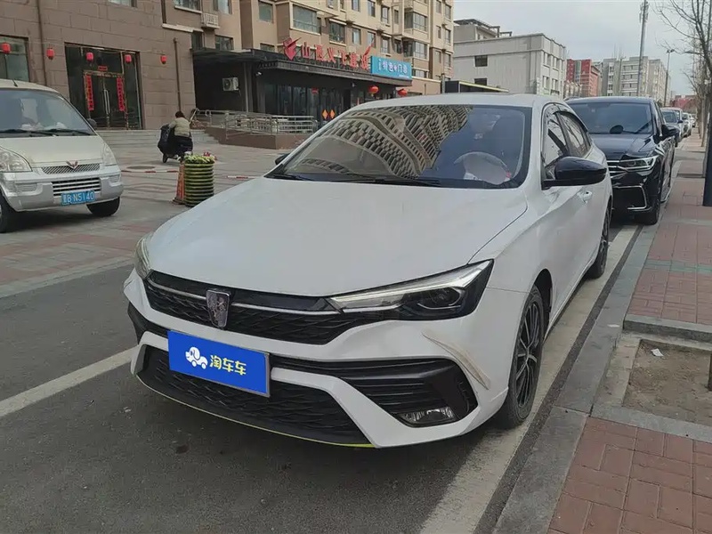 Roewe i5
