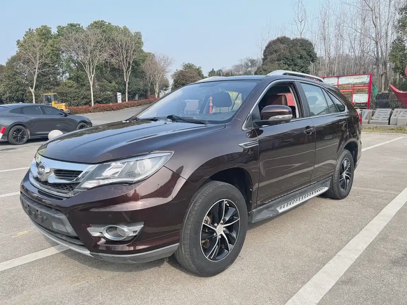 BYD S7