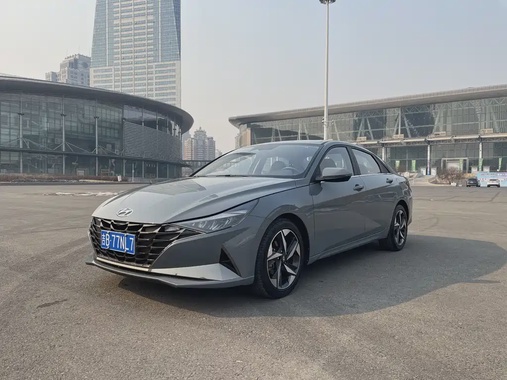 Hyundai Elantra 2022