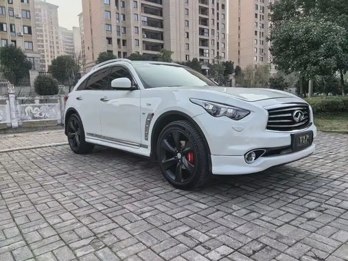 Infiniti QX70 2014