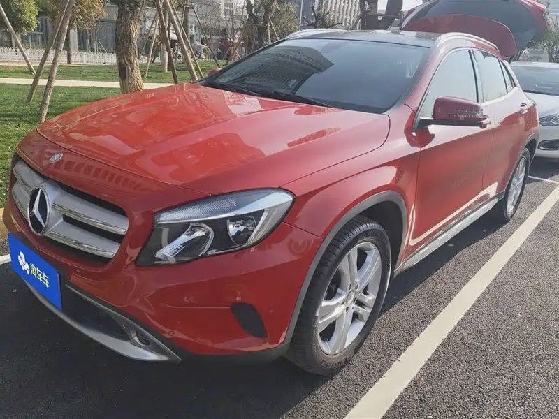 Mercedes-Benz GLA-Class