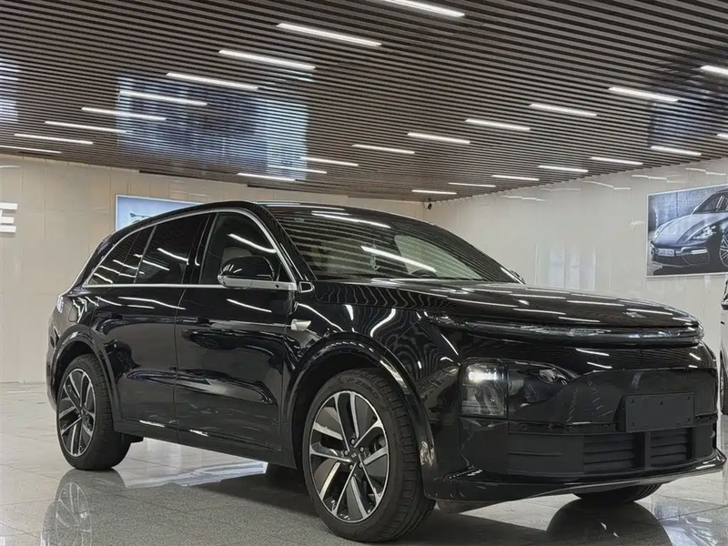 Li Auto L6