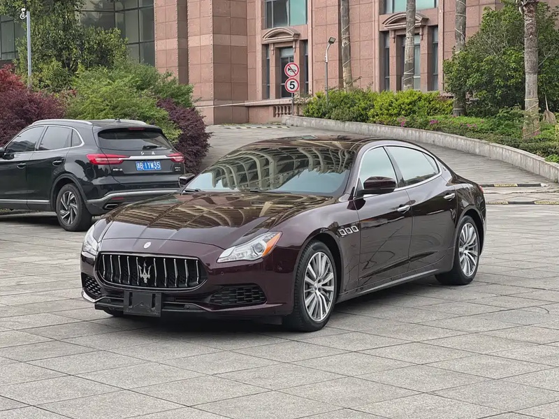 Maserati Quattroporte
