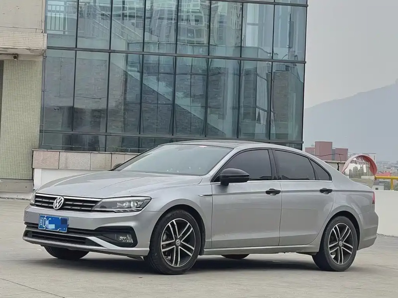 Volkswagen Lamando