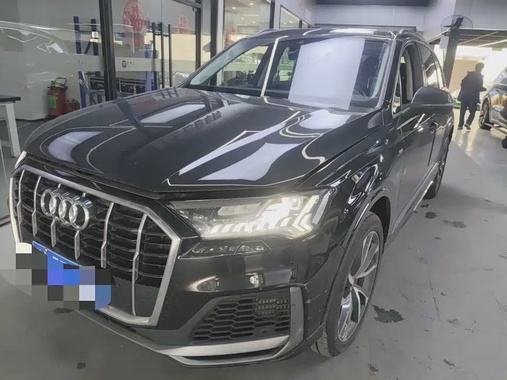 Audi Q7 2024