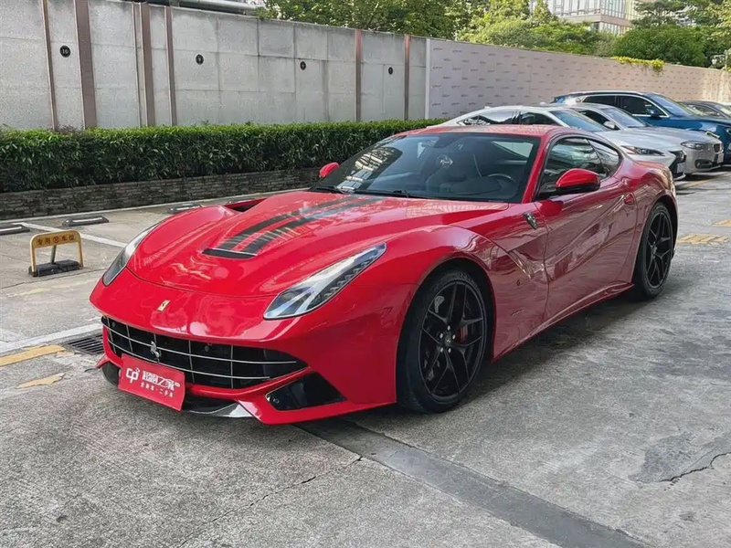 Ferrari F12