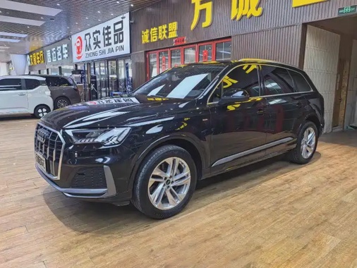 Audi Q7 2021
