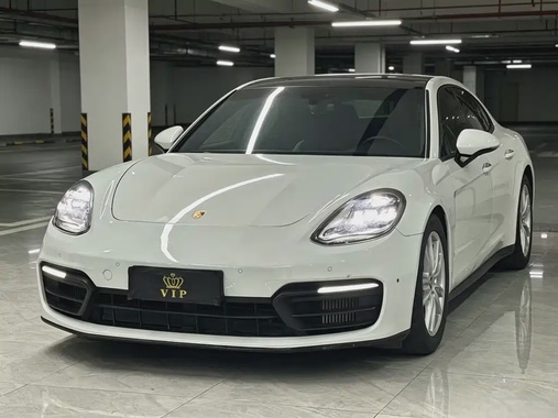 Porsche Panamera 2022