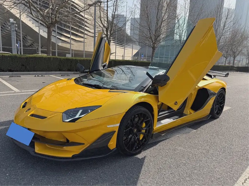 Lamborghini Aventador