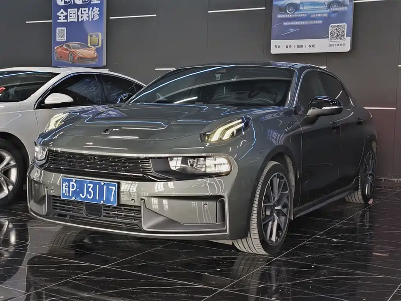 Lynk & Co 03