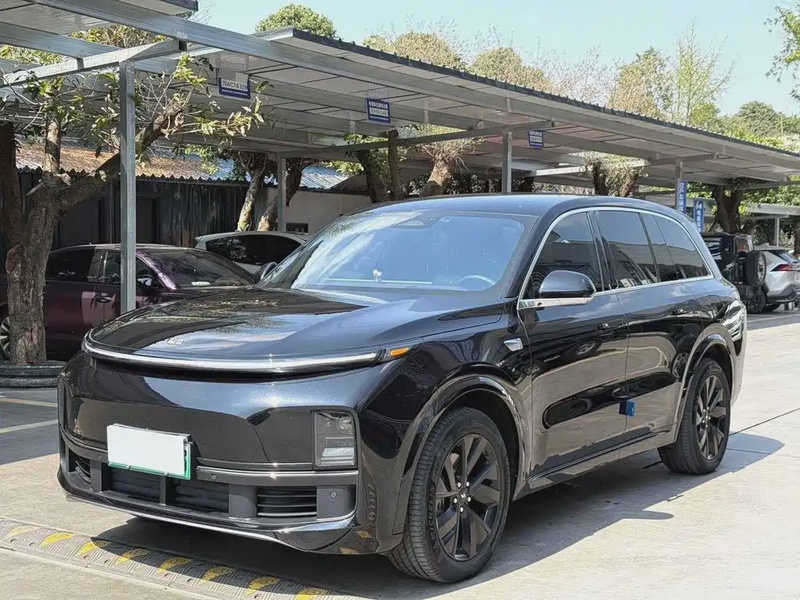 Li Auto L8