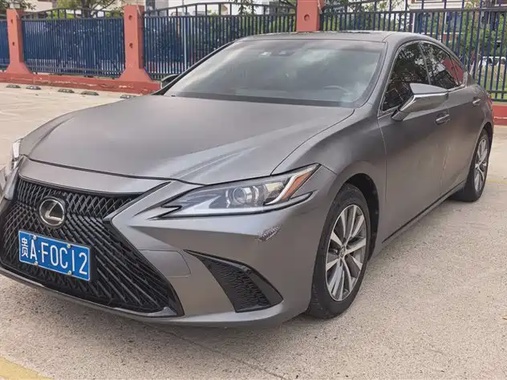 Lexus ES 2019