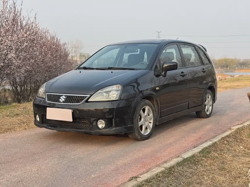 Suzuki Liana