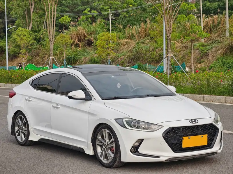 Hyundai Elantra