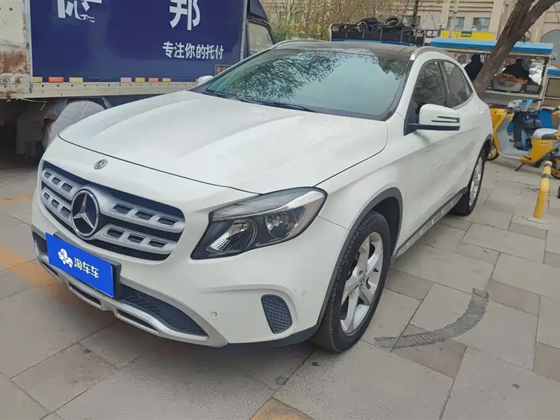 Mercedes-Benz GLA-Class