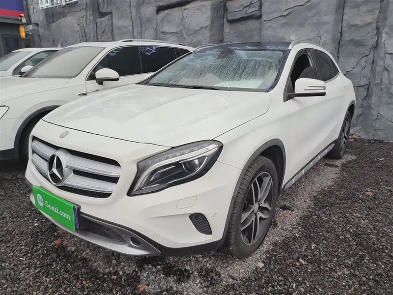 Mercedes-Benz GLA-Class
