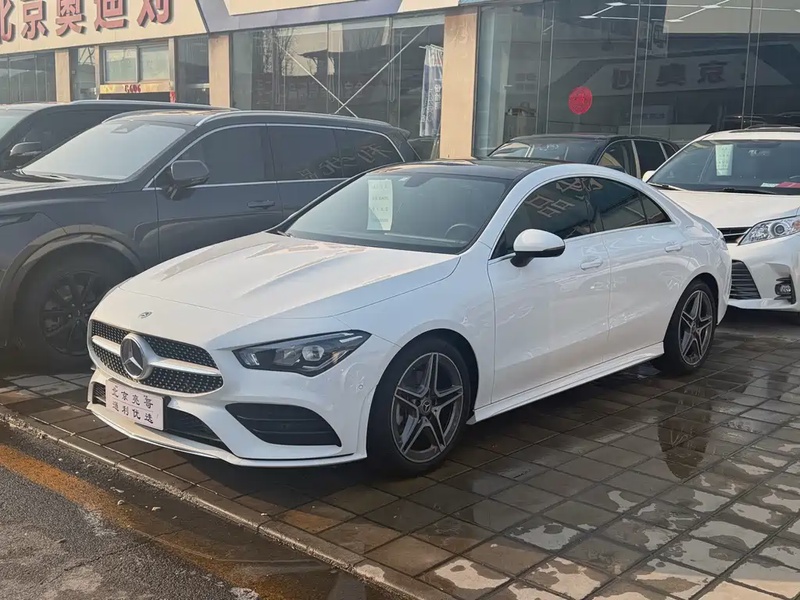 Mercedes-Benz GLA-Class