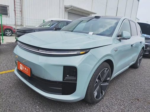 Li Auto L6 2025