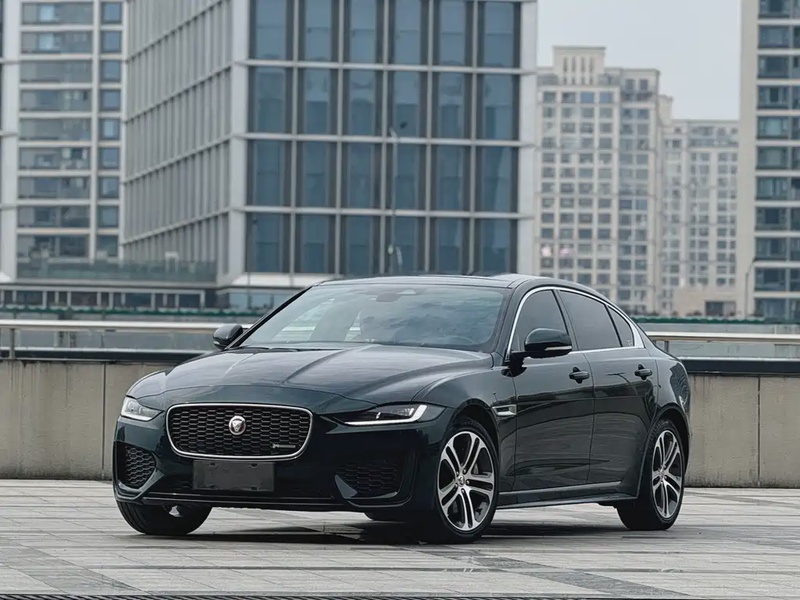Jaguar XE