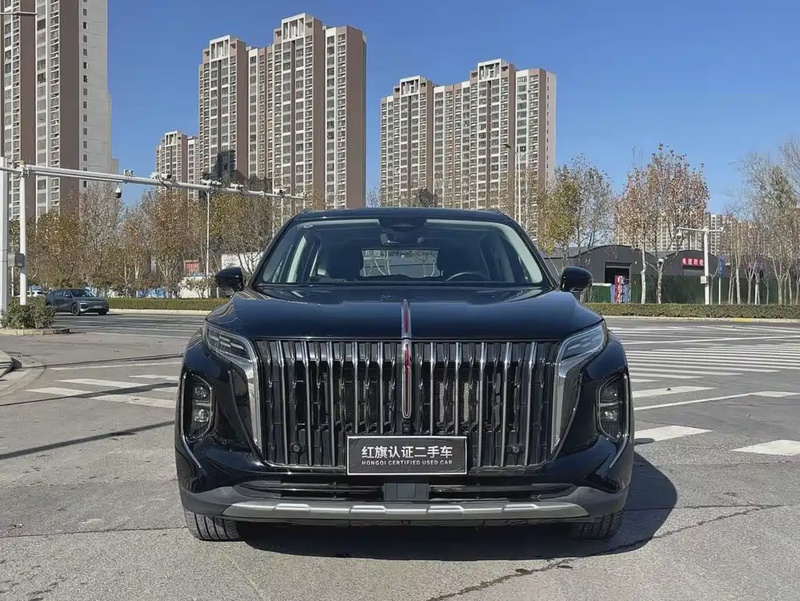 Hongqi HS7
