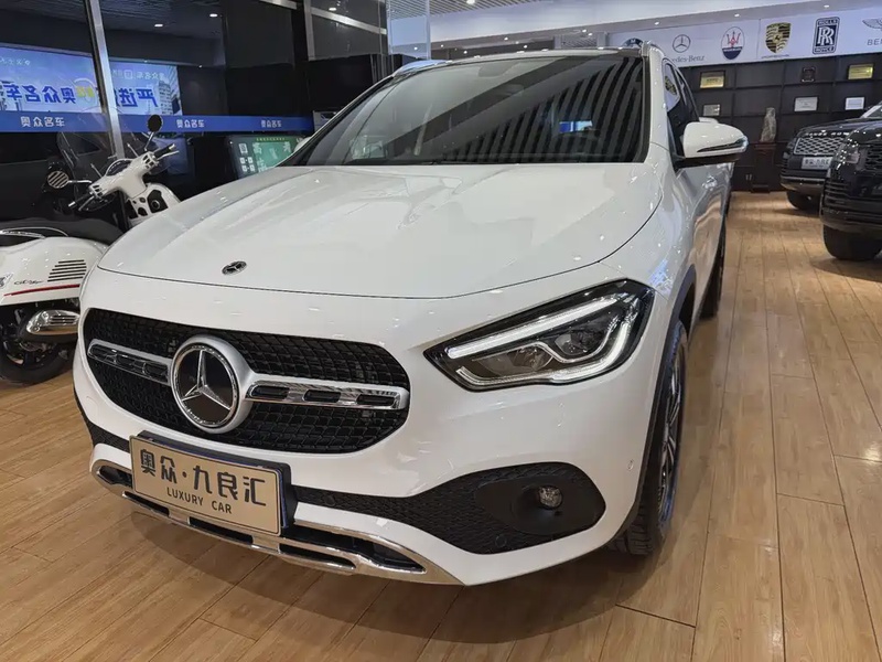 Mercedes-Benz GLA-Class