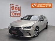 Lexus ES 2020