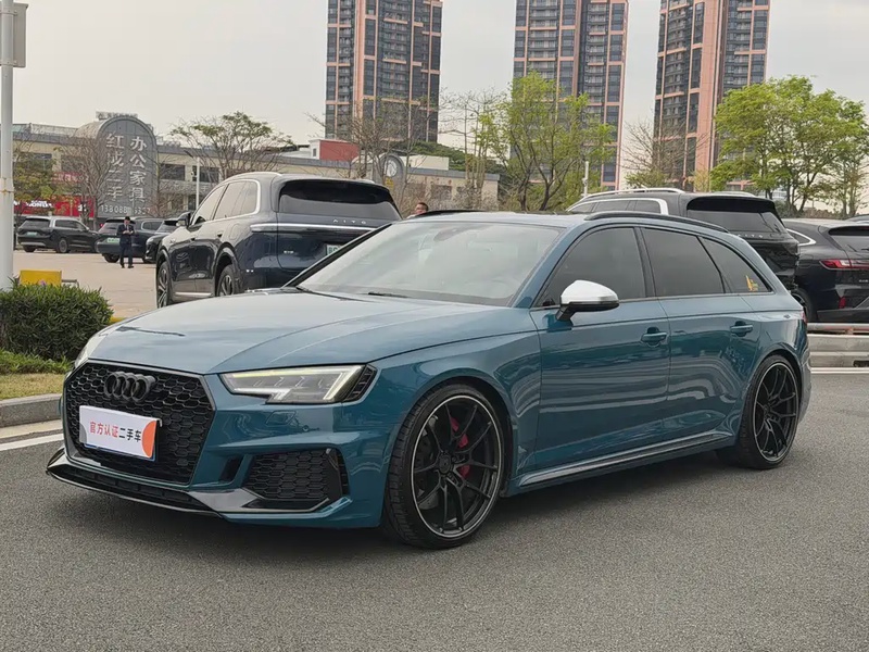 Audi RS4