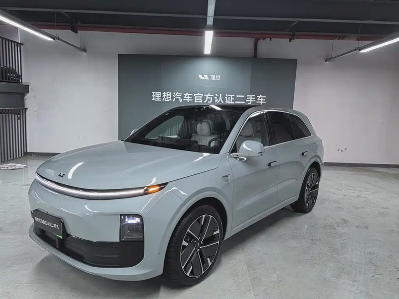 Li Auto L6