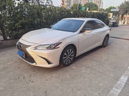 Lexus ES 2019