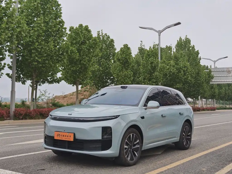 Li Auto L6