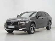 Volvo V90 2025